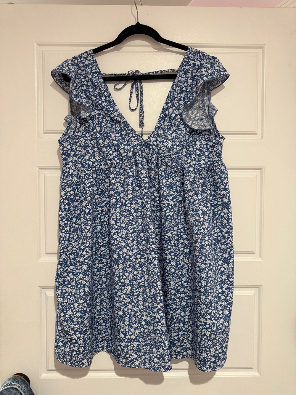 SHEIN Blue and White Floral Mini Dress